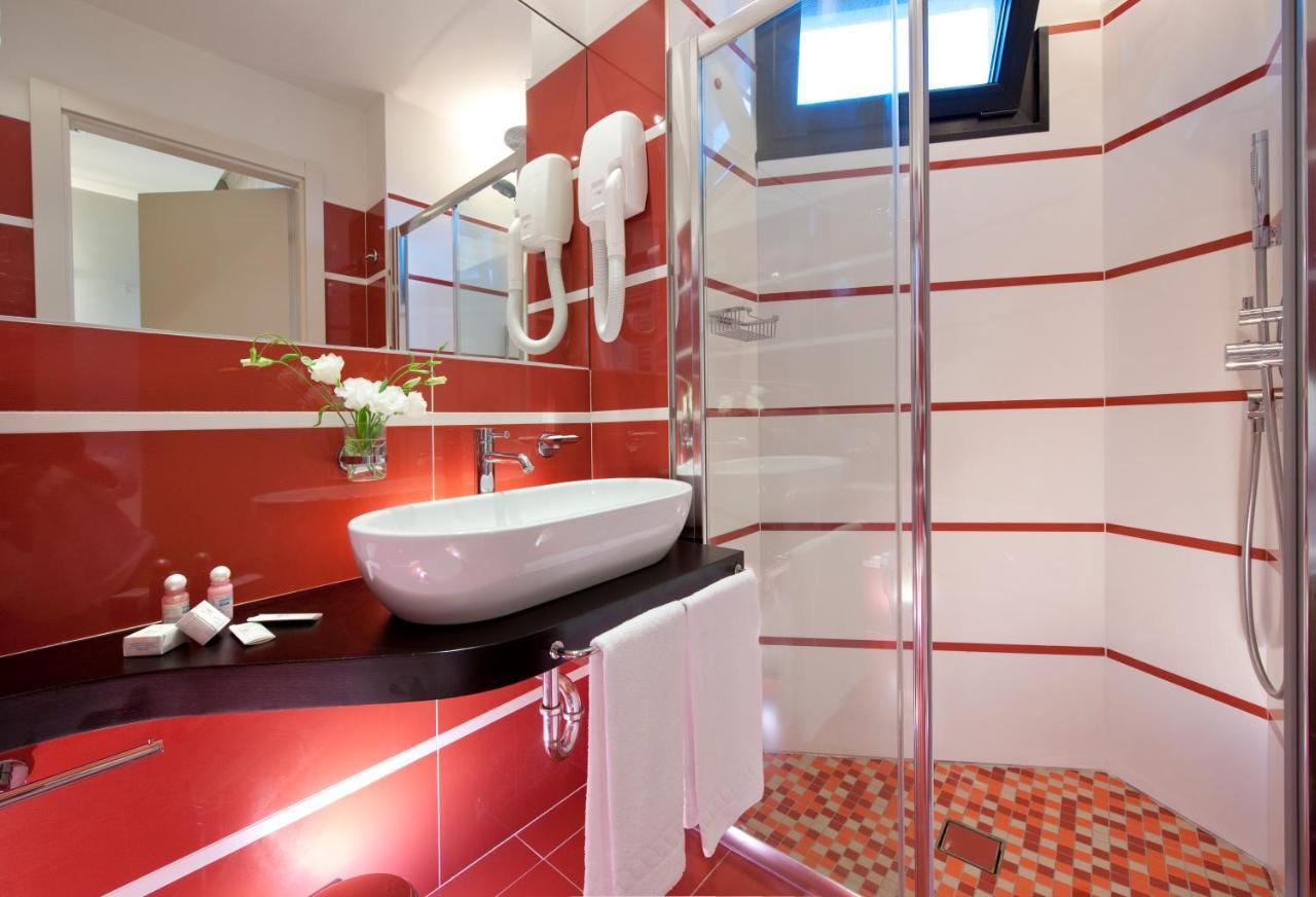 Hotel 2000 Riccione Cameră foto
