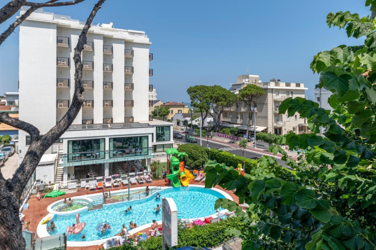 Hotel 2000 Riccione Exterior foto