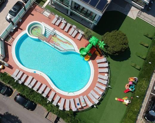 Hotel 2000 Riccione Exterior foto